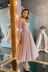 Charming Off-the-Shoulder Tulle Prom Dress Sweetheart Tea-Length