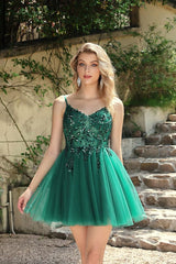 Chic A-Line Tulle Short Party Dresses with Straps V-neck Beadings Formal Dress