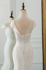 Chic Sweetheart Lace Mermaid Wedding Dress with Cap Sleeves