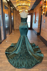 Dark Green V-Neck Sleeveless Mermaid Prom Dress with Beading