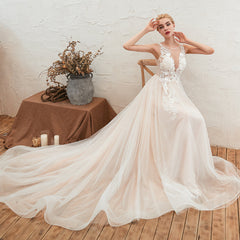 Delicate A-line Tulle Wedding Dress With Floral Lace and Bateau Open Back
