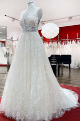 Elegant A-Line Lace Wedding Dress with Long Appliques Tulle Open Back