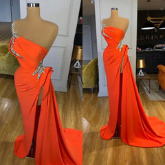 Elegant One-Shoulder Orange Sheath Side Slit Crystal Prom Dress