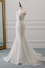 Elegant Sweetheart Lace Long Mermaid Wedding Dress with Cap-Sleeves