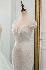 Elegant Sweetheart Lace Long Mermaid Wedding Dress with Cap-Sleeves