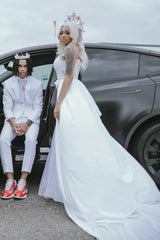 Elegant White Sweetheart Tulle Appliques Sheath Prom Dress with Overskirt