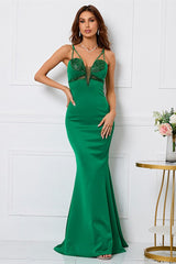 Emerald Green Mermaid Spaghetti-Straps Prom Dress V-Neck With Sequins