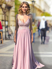 Empire Spaghetti Straps V-Neck Lace Sweep/Brush Train Chiffon Dresses