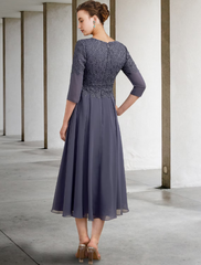 A-Line Mother of the Bride Dress Plus Size Elegant V Neck  Chiffon Lace Sleeve with Ruffles Appliques