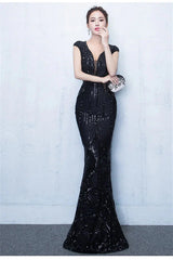 Fabulous Cap Sleeves V-Neck Evening Dress Sequins Mermaid Online