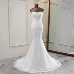 Glamorous Strapless Lace Appliques Long Mermaid Wedding Dress With Beadings