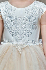 Gorgeous Cap Sleeveless Tulle Flower Girl Dress with Zipper Button Back and Bowknot