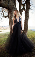 Sexy Black Halter Backless Tulle Sleeveless Wedding  Dress with Sequins