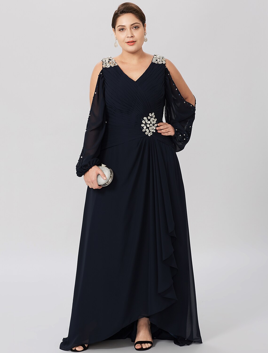 Aimishang  Sheath / Column Mother of the Bride Dress Plus Size Elegant High Low V Neck Asymmetrical Chiffon Stretch Satin Long Sleeve with Criss Cross Crystals