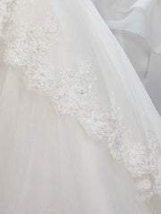 Lace Half Sleeve Ball Gown Flower Girl Dresses with Tulle Appliques and Buttons