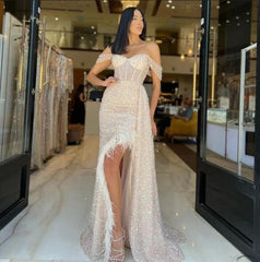 Long Mermaid Evening Dress with Feathers for Sweethearts