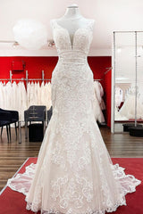 Long Tulle Mermaid Dress with Lace Backless for Weddings
