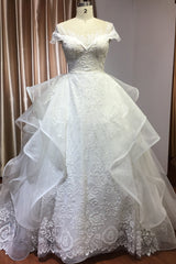 Luxury Sequins Appliques Ball Gown Wedding Dress With Tulle Ruffles