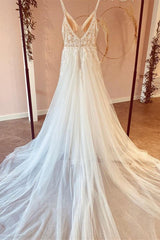 Modest A-line Tulle Wedding Dress with Lace Appliques