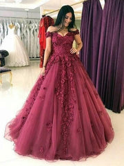 Off-the-Shoulder Sweep/Brush Train With Applique Tulle Prom Dresses