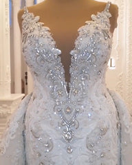 Pretty Sweetheart Spaghetti-Straps Wedding Dress With Lace Appliques