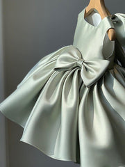Satin Ball Gown Sleeveless Square Neck Flower Girl Dress With Bow Pleats