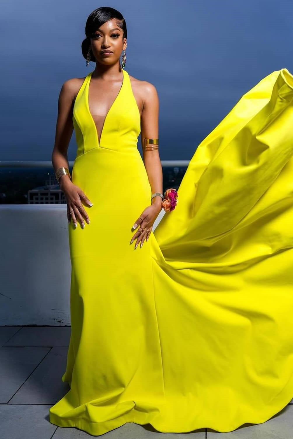 Simple Hot Yellow V-Neck Sleeveless Sheath Prom Dress