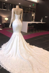 Stunning Sweetheart Sleeveless Lace Mermaid Wedding Dress