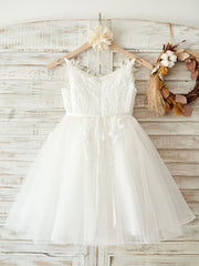 Stunning V-Neck Tulle Flower Girl Dress with Appliques