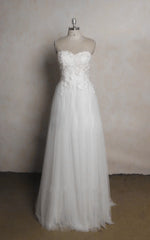 Sweetheart Tulle Lace Satin Wedding Dress With Beading