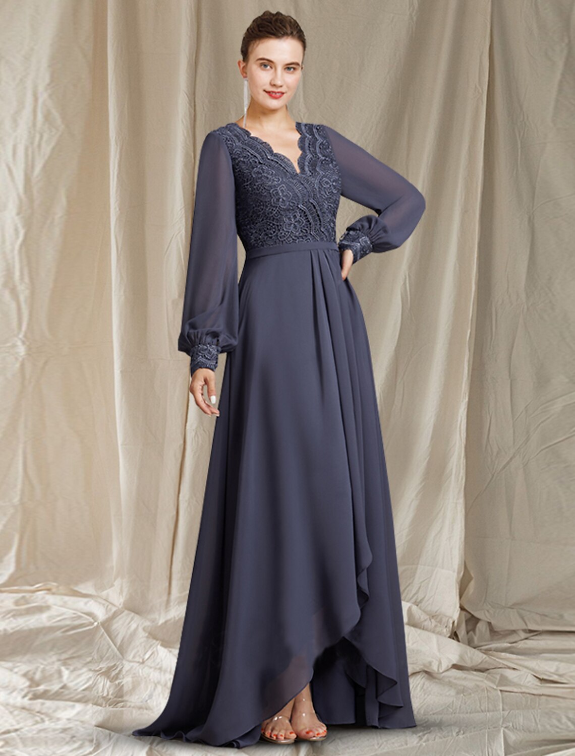 Aimishang A-Line Mother of the Bride Dress Elegant High Low V Neck Sweep / Brush Train Asymmetrical Tea Length Chiffon Lace Long Sleeve with Pleats Appliques
