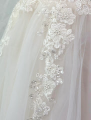 Wholesale Beach Boho Wedding Dresses A-Line Camisole V Neck Sleeveless Court Train Tulle Bridal Gowns With Embroidery Appliques