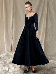 Aimishang  A-Line Mother of the Bride Dress Wedding Guest Elegant V Neck Ankle Length Velvet Long Sleeve with Pleats