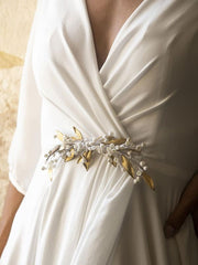 3/4 Sleeves White Wedding Dresses A Line Floor Length Pleated V Neck Bridal Dresses