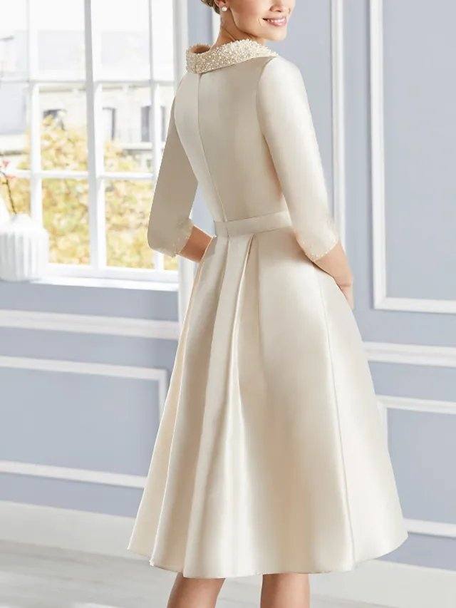 Sheath / Column Mother of the Bride Dress Elegant Jewel Neck Knee Length Satin Short Sleeve with Appliques - RongMoon