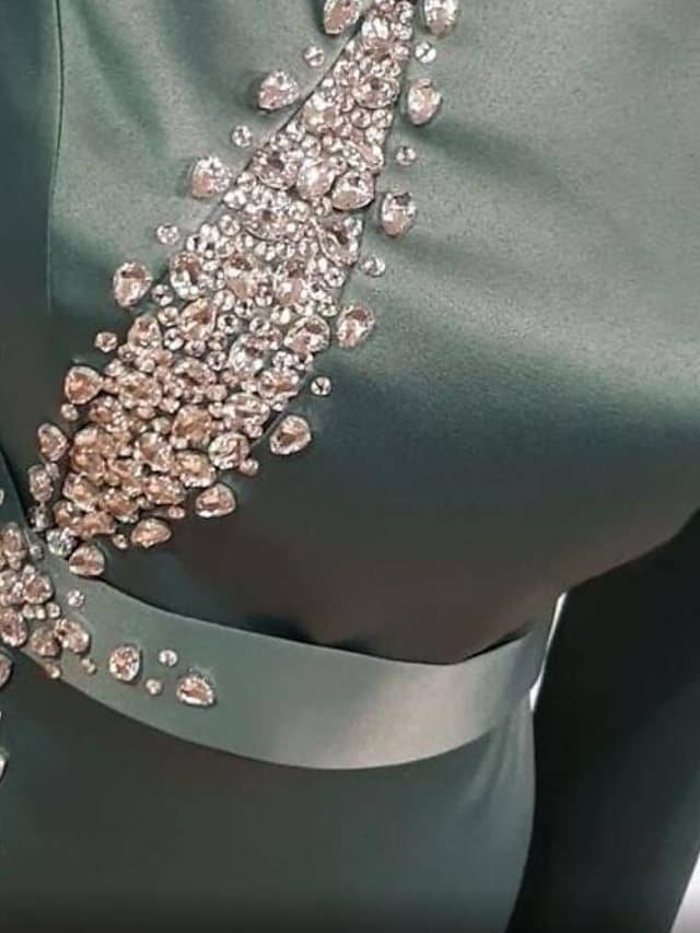 Sheath / Column Glittering Elegant Engagement Formal Evening Dress Jewel Neck Long Sleeve Sweep / Brush Train Charmeuse with Beading Sequin - RongMoon