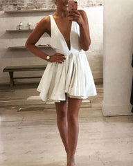 Short White Plunging Neck Cocktail Dress - RongMoon