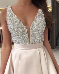 Luxury Sequins Beaded V-neck Long Satin Prom Dresses Open Back Evening Gowns