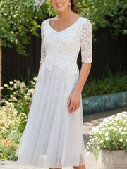 A-Line Mother of the Bride Dress Elegant V Neck Knee Length Lace Tulle Half Sleeve with Pleats Embroidery - RongMoon
