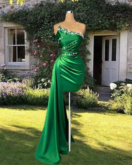 Short Green Sheath Strapless Satin Dress