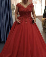 Red Tulle V-neck Plus Size Ball Gown Dress - RongMoon