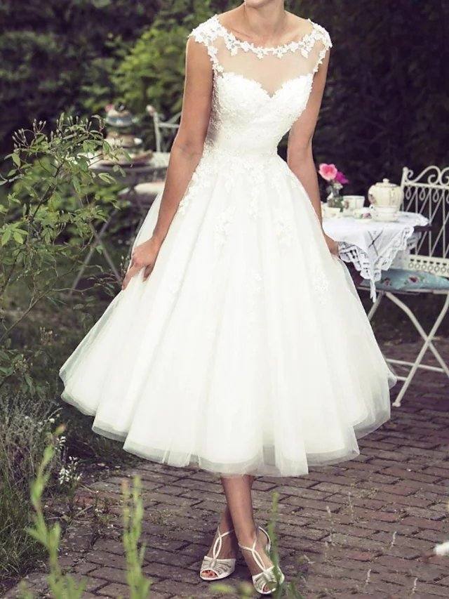 Ball Gown A-Line Wedding Dresses Jewel Neck Tea Length Lace Tulle Sleeveless Vintage Plus Size with Lace - RongMoon