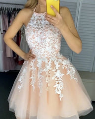 Short Homecoming Dresses Halter Top Lace Appliques