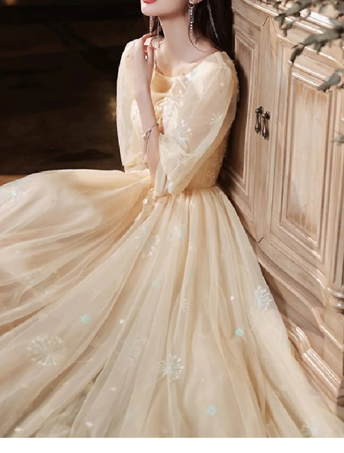 A-Line Bridesmaid Dress Jewel Neck 3/4 Length Sleeve Elegant Floor Length Tulle with Pleats / Appliques - RongMoon