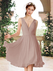 A-Line Bridesmaid Dress V Neck Sleeveless Elegant Knee Length Chiffon / Lace with Pleats - RongMoon