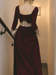 A-Line Elegant Vintage Wedding Guest Formal Evening Valentine's Day Dress Scoop Neck Long Sleeve Floor Length Velvet with Appliques - RongMoon