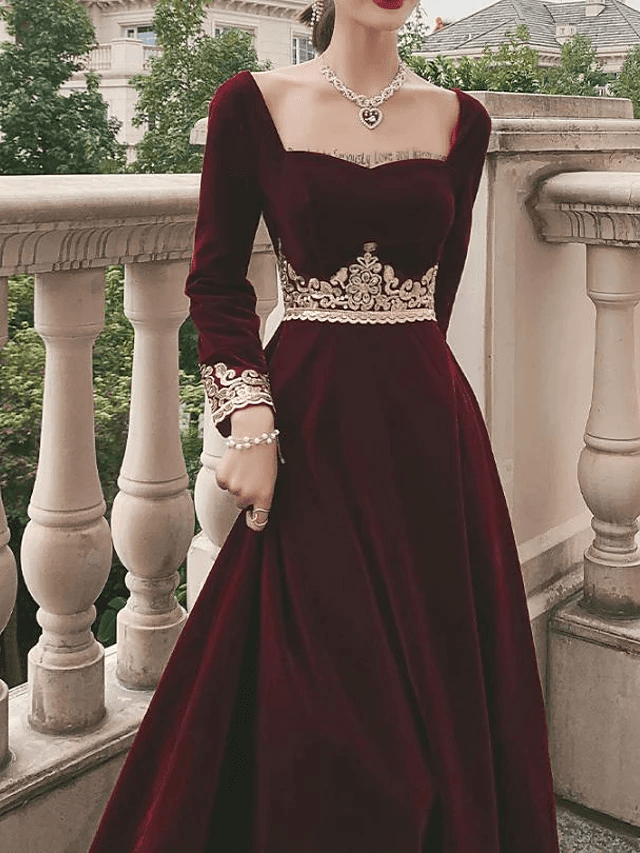 A-Line Elegant Vintage Wedding Guest Formal Evening Valentine's Day Dress Scoop Neck Long Sleeve Floor Length Velvet with Appliques - RongMoon