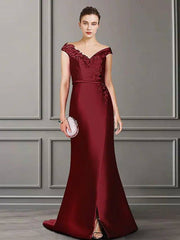 A-Line Mother of the Bride Dress Elegant V Neck Sweep / Brush Train Lace Satin Sleeveless with Appliques Split Front - RongMoon