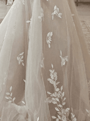 A-Line Wedding Dresses Plunging Neck Sweep / Brush Train Tulle Polyester Sleeveless Country Plus Size with Embroidery Appliques - RongMoon