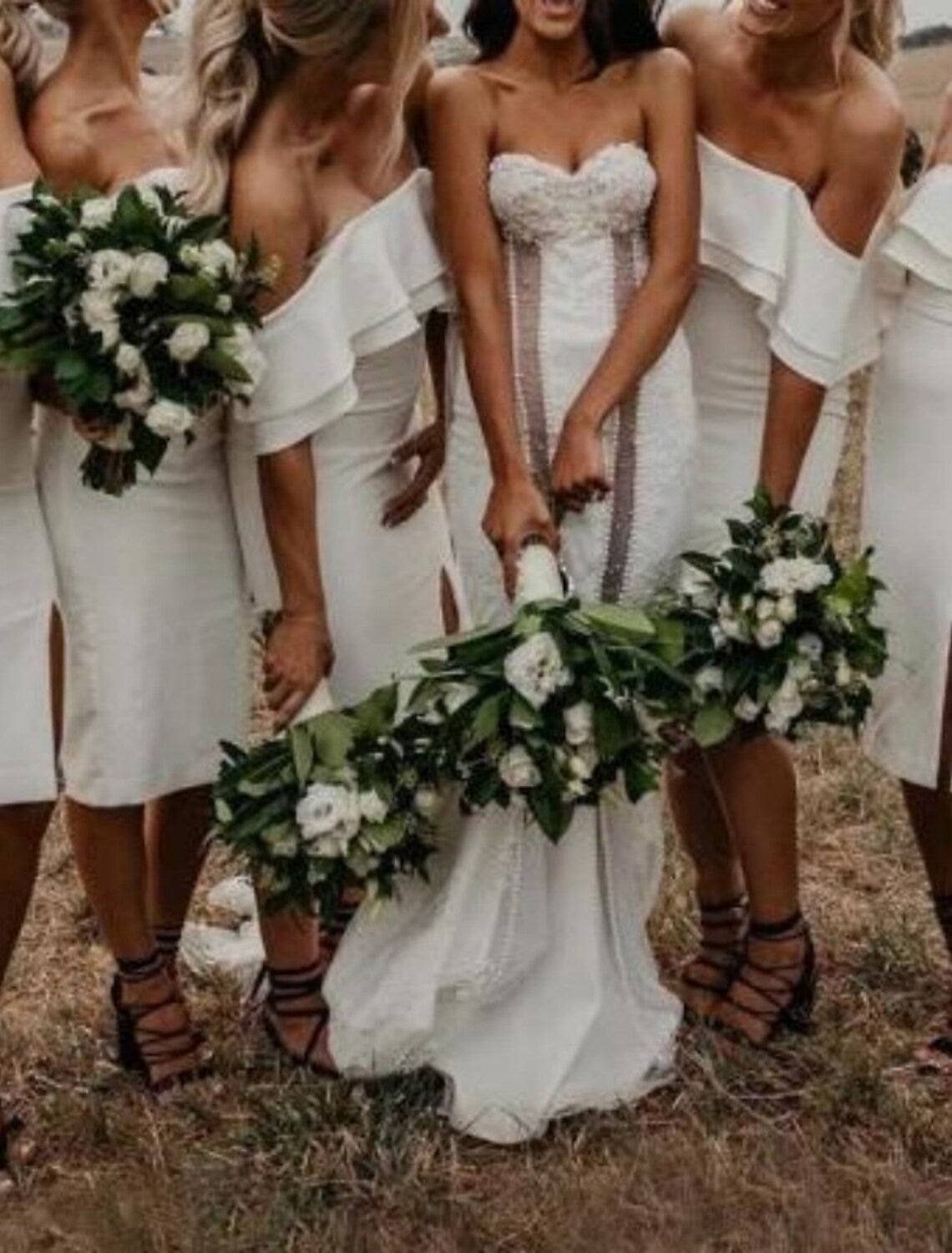 Sheath / Column Bridesmaid Dress Off Shoulder Short Sleeve Elegant Knee Length Stretch Chiffon with Ruffles / Solid Color - RongMoon